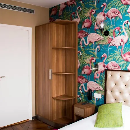 Excelsior Batignolles Parigi