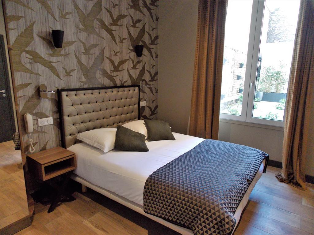 Excelsior Batignolles Parigi